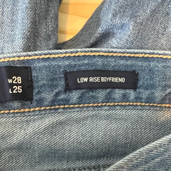 Hollister Low Rise Boyfriend Jeans - Picture 6 of 7